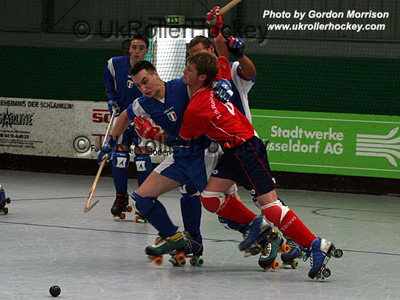 EuroJuniors04EngVItaly_an.jpg