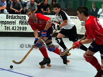 EuroJuniors04EngVGer_bt.jpg
