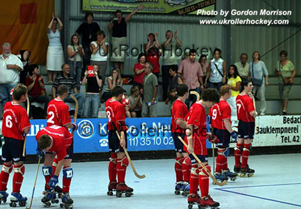 EuroJuniors04EngVFran_an.jpg