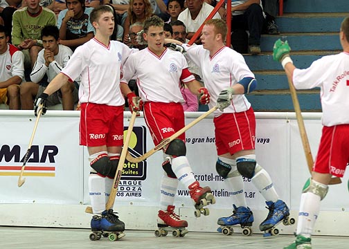 aWorld-U20-05-EngUru-9097