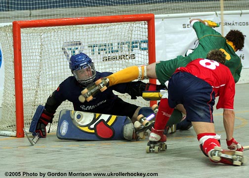 aWorld-U20-05-EngUru-9718