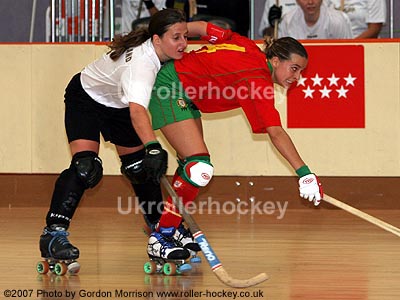 07E_ladiesGerPor8004