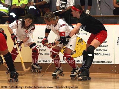 07E_ladiesGerSwi8382